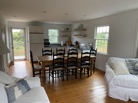 Open kitchen to back deck