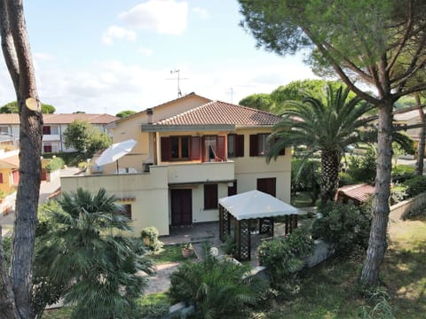 Furniture, Property, Picture Frame, Azure, Wood, Lighting, Interior Design, Comfort, Floor, Flooring