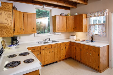 Fully stocked kitchen