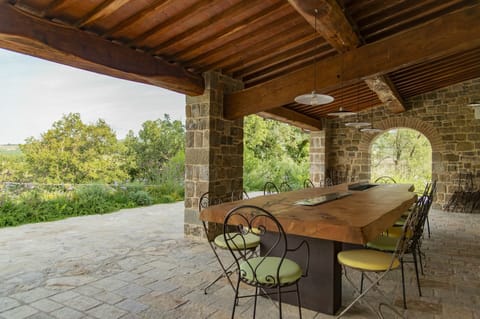 Wood, Property, Hardwood, Furniture, Table, Chair, Real Estate, Floor, Ceiling, Beam