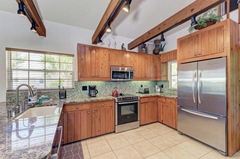 Maria's Way Full Kitchen