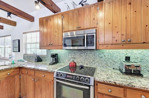 Maira's Way Kitchen Stove