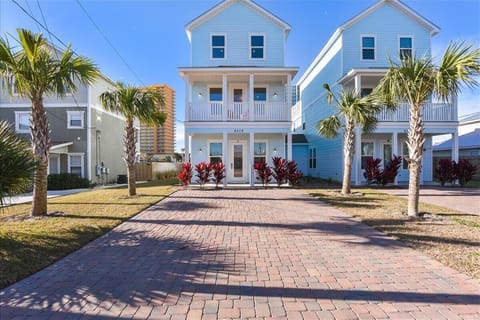 Exterior-Front with Great Porches