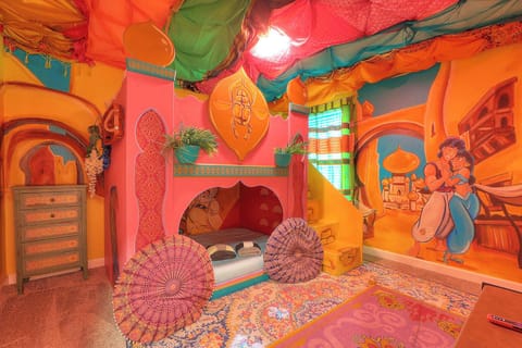 Aladdin Suite welcomes you to Agraba. En-suite  Jack & Jill bathroom