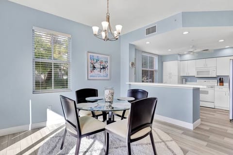 Dinning Area - Kitchen