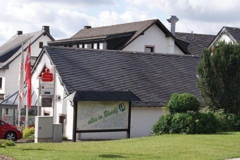 Town/city in general