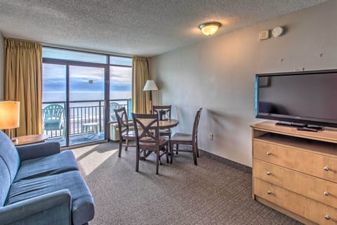 Myrtle Beach Vacation Rental | 1BR | 1BA | Elevator Access | 646 Sq Ft