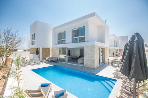 Villa VB4, Luxury and New 4BDR Protaras Villa, Close to Fig Tree Bay Beach