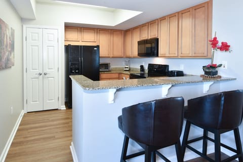 The Palms of Destin 2616 - Fully Equipped Kitchen and Breakfast Bar