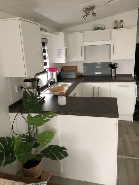 Kitchen Vakantiepark Kijkduin 805 - EEZZ