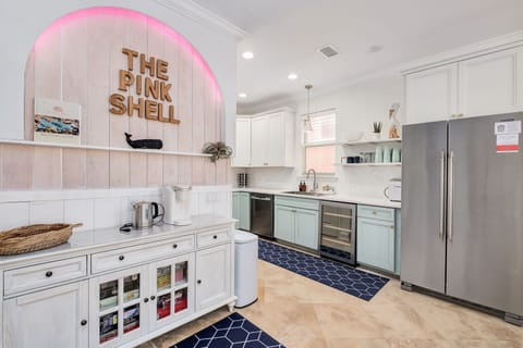 Welcome to The Pink Shell!