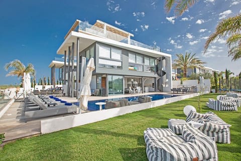 Protaras Holiday Villa WP4, Stunning 3BDR Villa, Close to Beaches and Amenities