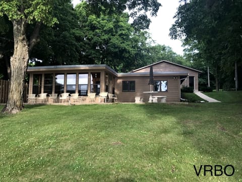 Front of Cabin. Lakeside! 