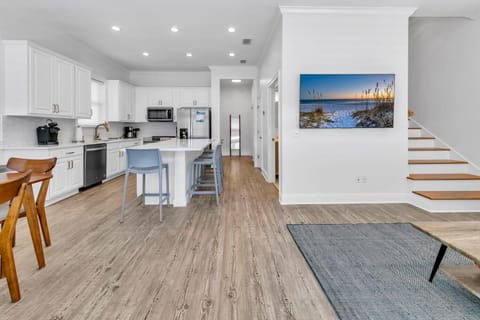 Dining to kitchen view