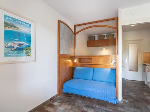 Furniture, Property, Comfort, Building, Wood, Interior Design, House, Shade, Bed Frame, Lamp