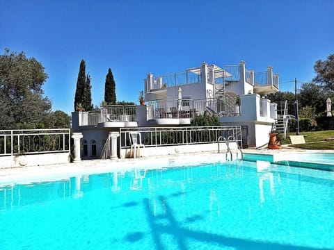 Pool View towards Apartments
