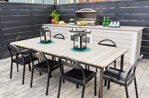 Shared Outdoor Area with Porch | Grill | Outdoor Dining Table | Shared with Other Unit in the Building