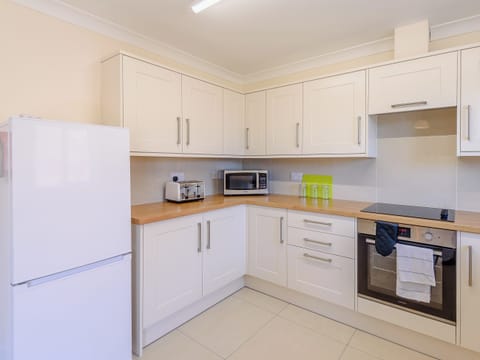 Kitchen | 6 Dawson Park - Marian Avenue Properties, Mablethorpe