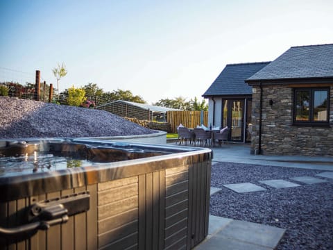 Wonderful hot tub in the garden | Stabl, Bethania, near Aberaeron