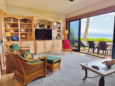 Living Area & Partial Lanai Area