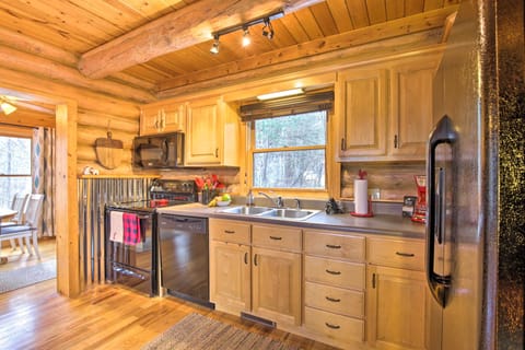 Fully Equipped Kitchen | Drip Coffee Maker | Island Seating w/ 4 Stools