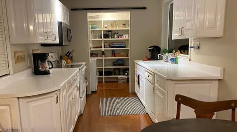 Fully stocked kitchen with washer and dryer and all the extras.