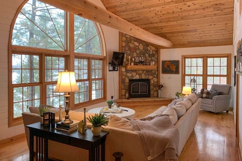 Viola Lake Vacation Rental | 3BR | 2BA | 2,800 Sq Ft | Stairs Required