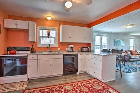 Fully Equipped Kitchen | Dishware Provided