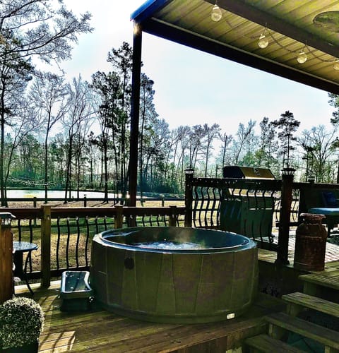 Hot tub overlooking the pond 