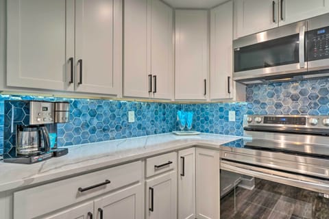 Kitchen | Dishware/Flatware