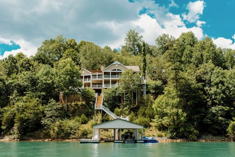 LaFollette Vacation Rental | 4BR | 3.5BA | 3,500 Sq Ft | 2 Stories