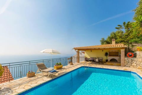 Beautiful villa with private pool and terrace with sea views