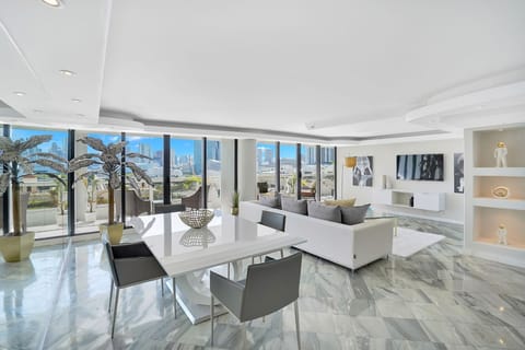Living room, dining area, Tv, Balcony access