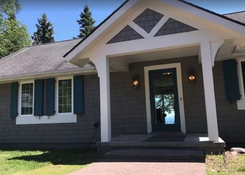 Main House entry.