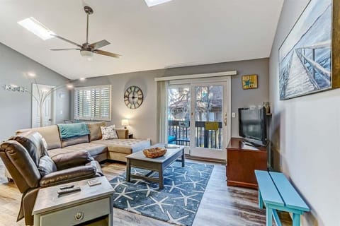 Your Living Space - Plenty of Seating