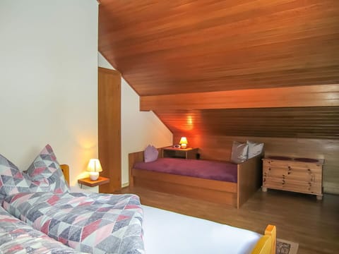 Furniture, Building, Comfort, Wood, Pillow, Bed Frame, Interior Design, Flooring, House, Bed