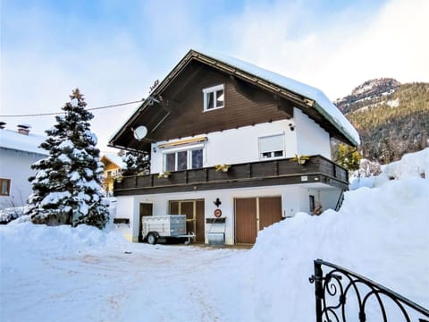 Sky, Cloud, Snow, Building, Window, House, Slope, Tree, Freezing, Mountain