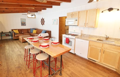 Open Floor Plan- Kitchen and Dinning. 