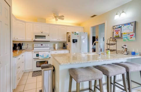 Kitchen | Cooking Basics | Drip & Keurig Coffee Maker