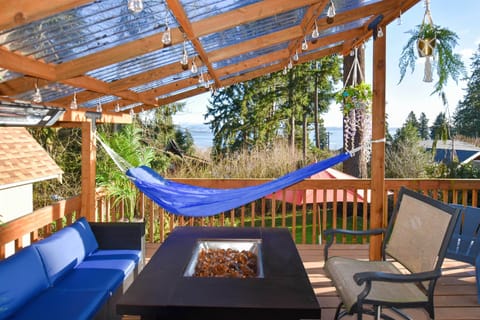 Camano Vacation Rental | Private 2-Story Cabin | 2BR | 1BA | 852 Sq Ft