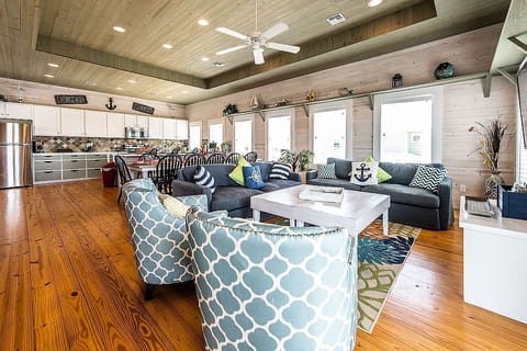 Huge open concept living, dining and kitchen on 3rd floor with amazing views!