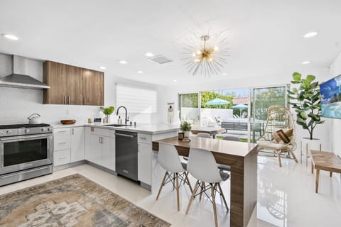 K0650 - Kitchen Area