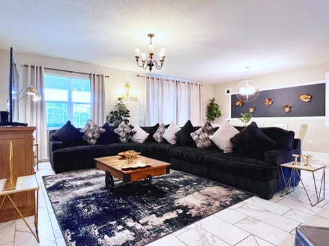 This villa has a total of 8 bedrooms.