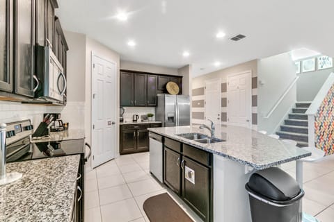 1620 Herrons Green Path (7).jpg