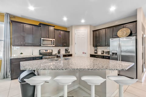 1620 Herrons Green Path (5).jpg