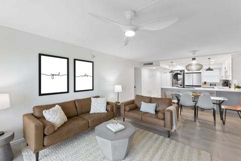 Stylish and cozy living room and an open-concept design.