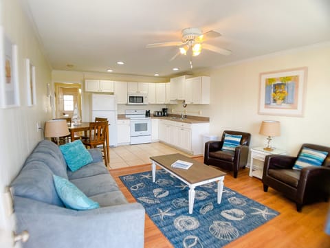 Welcome to Harbor Breeze!