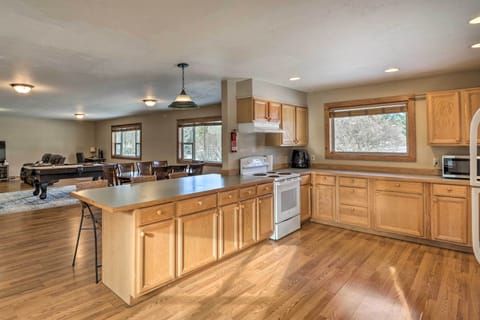 Kitchen | Fully Equipped