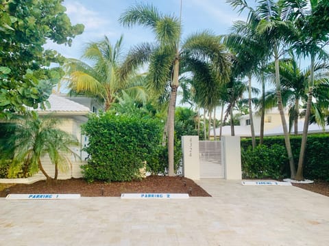 Seagrape Villa Bella