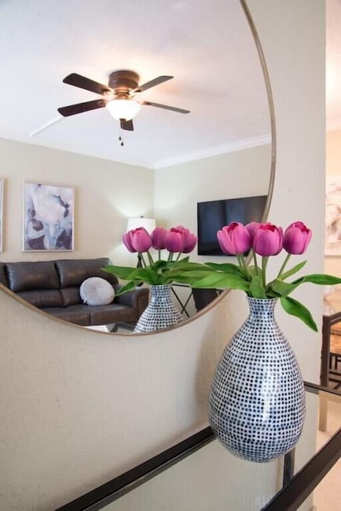 Welcome to Paradise Shores Apt #2, a 1 bedroom, 1 bathroom fully furnished rental.